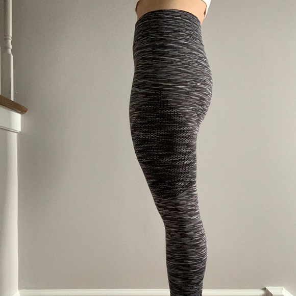 Aerie Move Seamless High Wasted 7/8 Legging - Picture 2 of 2